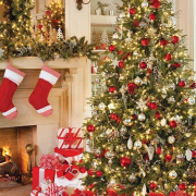 58aeac96dd8231623bd63f2476e064a8 traditional christmas tree red christmas